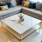 beli zlatni klub sto mermer